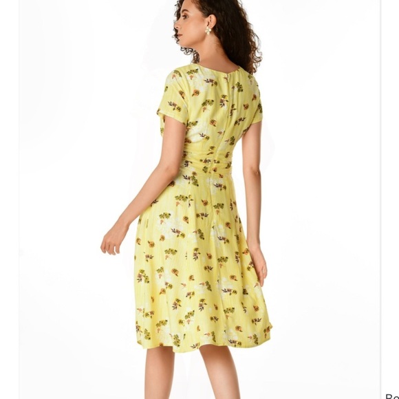 Eshakti Floral Print Pleat Waist Dress with Pockets - Picture 2 of 12